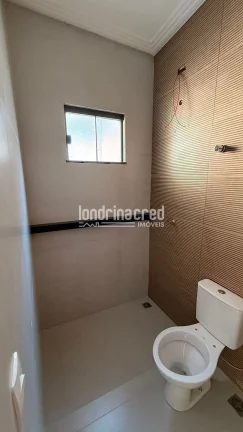 Imagem Casa geminada nova na Zona Norte de Londrina com 3 dormitórios (1 suíte), sala aconchegante, cozinha funcional e excelente localização próxima a comércios