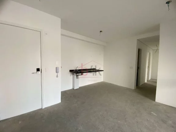 Imagem Apartamento três suítes, varanda espaçosa e duas vagas de garagem a venda no Brooklin.