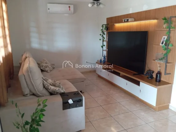 Excelente oportunidade para quem busca espaço, conforto e contato com a natureza! Este imóvel cont...
