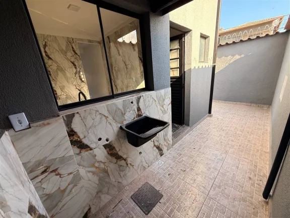 Imagem CASA COM 80 m² - ESMERALDA - PRAIA GRANDE SP
