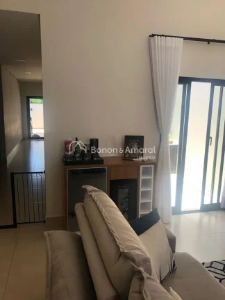 Imagem Excelente casa térrea, projetada para oferecer conforto, funcionalidade e ótima iluminação natur...