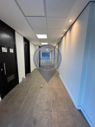 Imagem Conjunto comercial de alto padrão para locação no Jardim Paulistano, São Paulo-SP: 1 sala, 1 banheiro, 6 vagas, 1.381m².