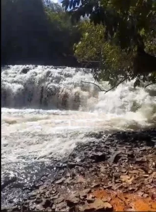 Imagem RANCHO A VENDA EM FRONTEIRA-MG - VALE DO PEIXE