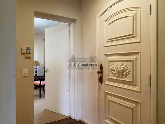 Imagem Casa à venda em Campos do Jordão – Casa com 06 suítes no Alto do Capivari