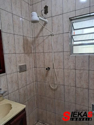 Imagem Casa à venda em São Paulo, Vila Carrão: 2 quartos, 1 sala, 1 banheiro, 3 vagas de garagem, 250m² de área. Venha conferir!