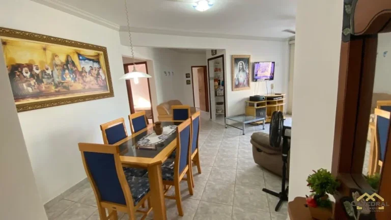 Imagem Apartamento à Venda por R$450.000,00 na Vila Caiçara a 200m da praia - Praia Grande