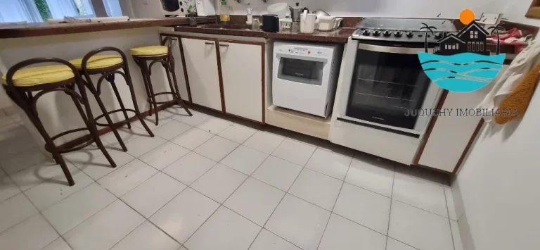 Imagem Casas para Aluguel de Temporada Juquehy , perto da praia, com 4 dorm. sendo 2 suítes, piscina coletiva, máx. 08 pessoas | Juquehy Imobiliária