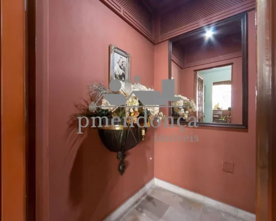 Imagem Excelente apartamento com 400m² em Higienópolis com piso de tacos, repleto de armários.