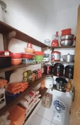 Imagem CASA NO JARDIM MONTE SINAI COM 03 QUARTOS SENDO 01 SUITE 02 BANHEIROS 4 VAGAS DE GARAGEM.