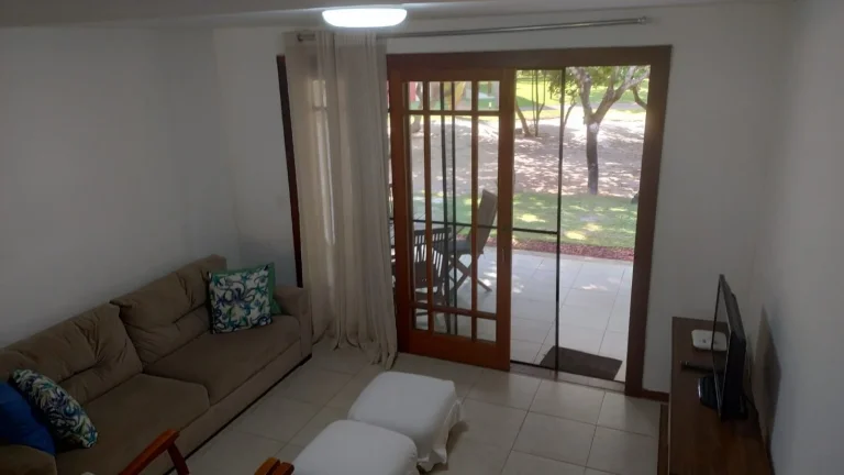 Imagem Apartamento duplex à venda, localizado no bairro Praia do Forte em Mata de São João-BA