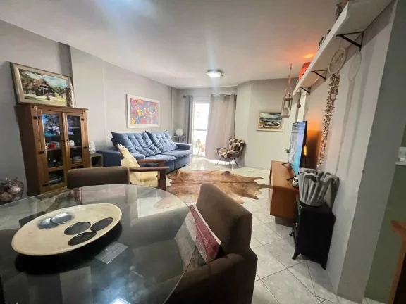 Imagem Apartamento com 2 dormitórios sendo 1 suíte e 1 vaga de garagem– 450m da Praia em Balneário Camboriú