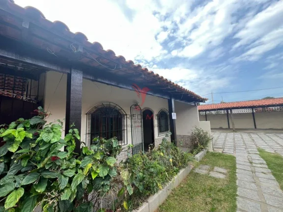 Imagem Casa com Piscina em Condomínio - R$ 350.000!