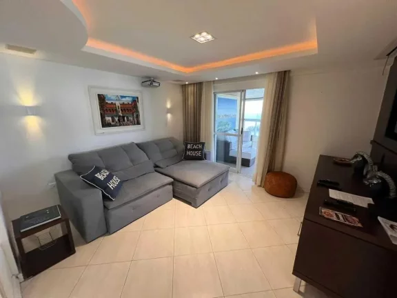 Imagem Apartamento frente mar com 3 suítes e 4 vagas de garagem em Balneário Camboriú