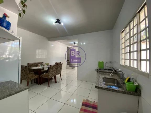 Imagem Casa á venda em Cambezinho