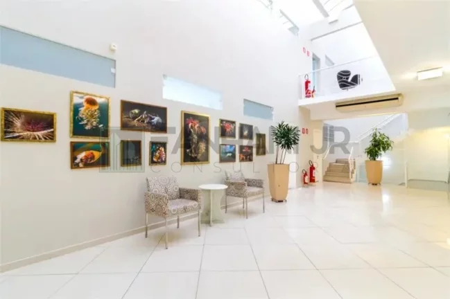 Imagem Excelente oportunidade: Casa Comercial à venda em São Paulo-SP, Jardim Paulista! 12 salas, 6 banheiros, 12 vagas, 700m².