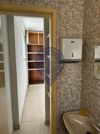 Imagem Oportunidade de Investimento: Conjunto Comercial à Venda na Sé, São Paulo-SP - 2 Salas, 2 Banheiros, 88,00 m² de Área.