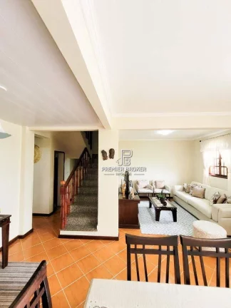 Imagem Casa com 3 dormitórios à venda, 140 m² por R$ 532.000,00 - Jardim Europa - Teresópolis/RJ