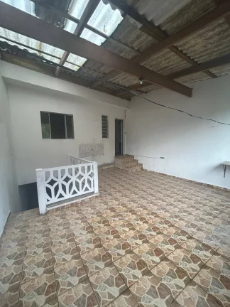 Imagem Casa Frente Locação 3 Dormitórios com 1 Vaga de garagem - Jardim Ipanema