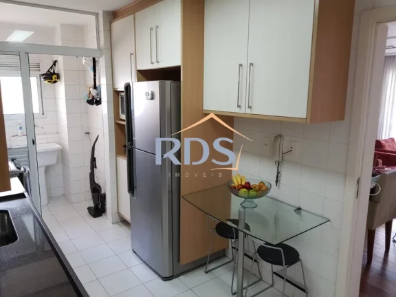 Imagem Vende apartamento de 120m² com 3 dormitórios com duas vagas de garagem em condomínio Clube na Vila Sofia, ao lado da Chácara Flora