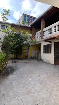 Imagem Sobrado com 3 dormitórios à venda, 300 m² por R$ 650.000,00 - Jardim Santa Helena - Poá/SP