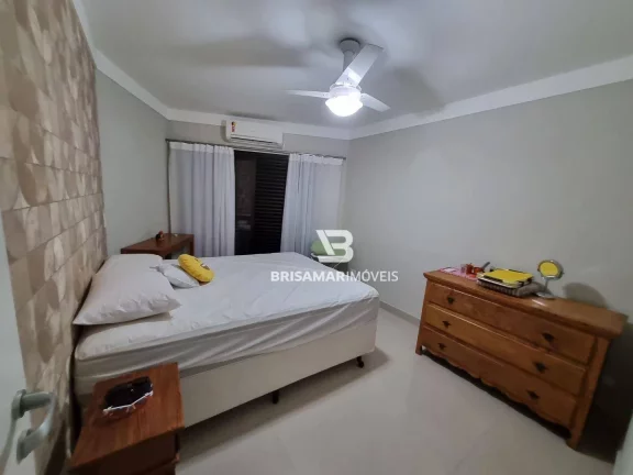 Imagem PITANGUEIRAS- BELÍSSIMO APARTAMENTO TOTALMENTE REFORMADO E DECORADO, 02 VAGAS DE GARAGEM NO PRÉDIO, MARAVILHOSA ÁREA DE LAZER .