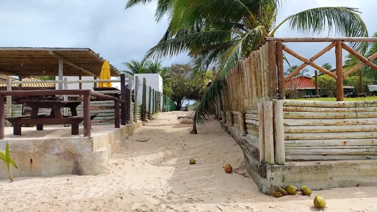 Imagem Oportunidade: Casa na Praia do Surf em Itacimirim a venda