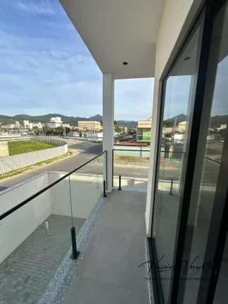 Imagem Casa / Sobrado para Venda em Camboriú / SC no bairro Santa Regina