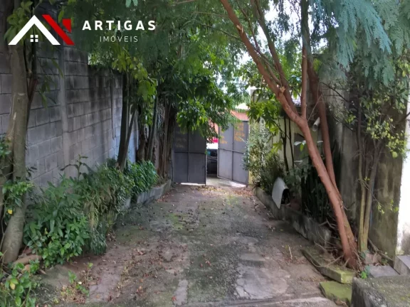Imagem Galpão Comercial de Excelente Localização na Vila Bertioga: 2 Salas, 2 Banheiros, 6 Vagas - 250m² - São Paulo-SP