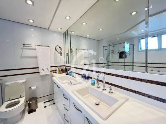 Imagem Vila Nova Conceição, 3 suítes, 226m²