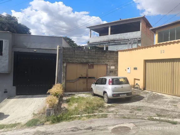 Casa com 3 Quartos à Venda, 300 m² em Residencial Lajinha (parque Durval De Barros) - Ibirité