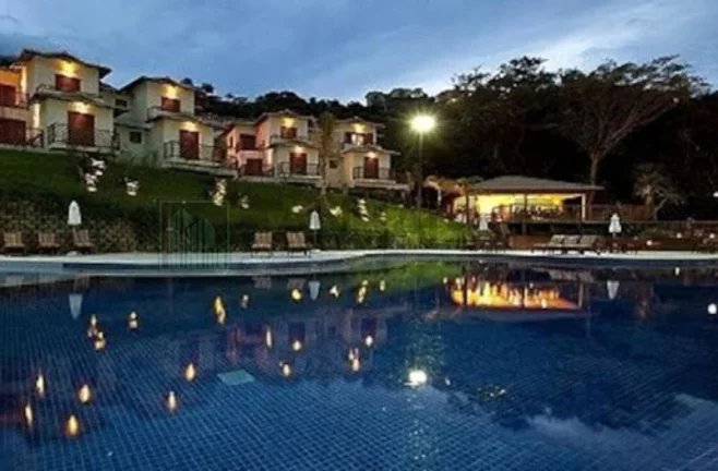 Imagem Excelente Casa de Alto Padrão Mobiliada Com Vista Mar Em Condomínio com área de lazer completa - Praia do Curral. 4 quartos, Sendo 4 suítes; Sala de