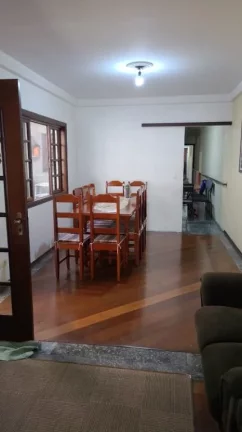 Imagem Sobrado com 2 dormitórios à venda, 241 m² por R$ 650.000,00 - Parque Maria Helena - Suzano/SP