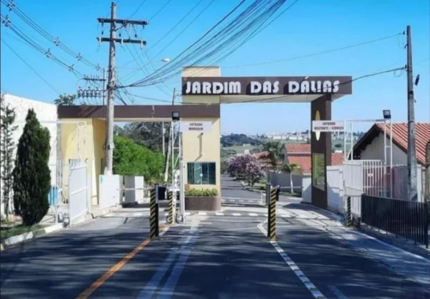 Imagem Venda de Casa em Condomínio de Luxo em Jardim Santa Marta, Sorocaba-SP: 2 Quartos, 1 Suíte, 2 Salas, 2 Vagas, 75,30m²!