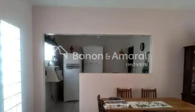 Imagem Terreno com duas casas construídas, ideal para morar e empreender. A casa frontal possui 45,69 m² ...
