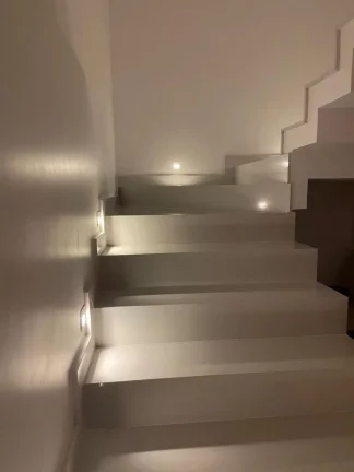 Imagem Casa à venda no Condomínio Biratan Carvalho - Confira as incríveis 4 suítes e espaço gourmet!