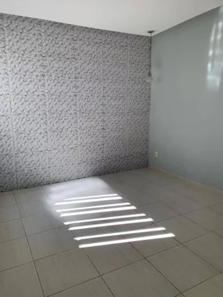 Imagem Casa no Conjunto Marcos Freire II - 2/4, Suíte, Piscina - Imperdível!