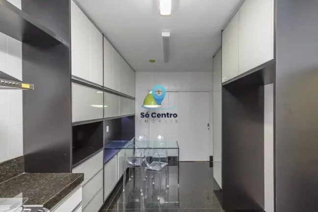 Imagem Ótimo apartamento à venda no Bairro Sion, Belo Horizonte - MG. Com 176.46m² de área total, conta...