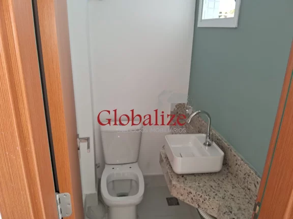 Imagem Casa Sobreposta Alta em Santos no bairro do Embaré próximo a Aparecida com piscina por R$ 1.450.000,00.