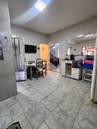 Imagem Casa com 3 dormitórios sendo 1 suíte no bairro Quietude - Praia Grande