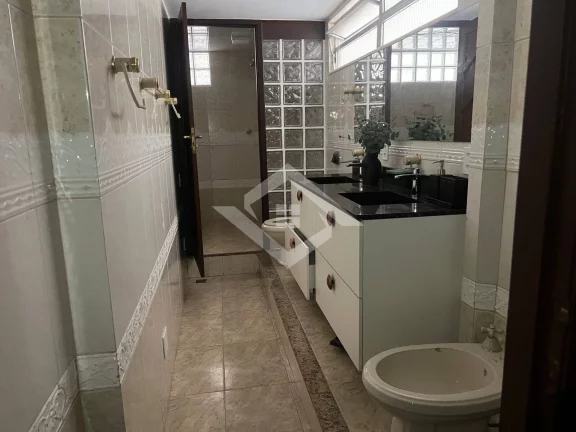 Imagem Apartamento Mobiliado à Venda em Copacabana com Vista para o Mar