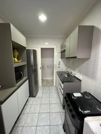 Apartamento com 03 dormitórios no centro de Balneário Camboriú
