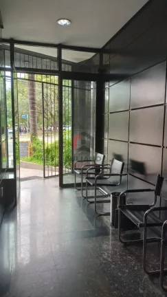 Sala Comercial à Venda, 67 m² em Moinhos De Vento - Porto Alegre