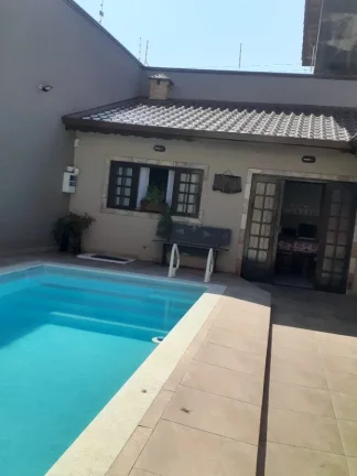 Imagem Casa para Venda em Peruíbe, Centro, 5 dormitórios, 4 suítes, 2 banheiros, 7 vagas