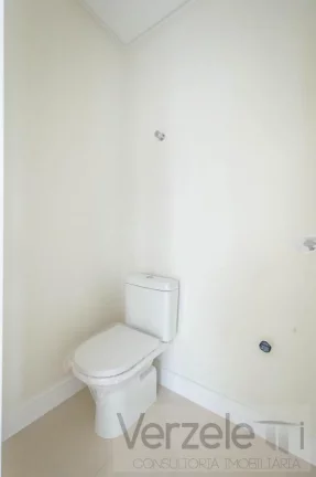 Imagem Apartamento 4 ou + dormitórios para Venda em Balneário Camboriú / SC no bairro Centro