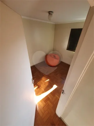 Imagem Apartamento à venda com 2 quartos no condomínio Edifício Karina, São Paulo - SP