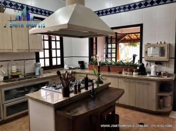 CASA Clássica e maravilhosa! 3 suítes, linda vista e casa hóspedes!