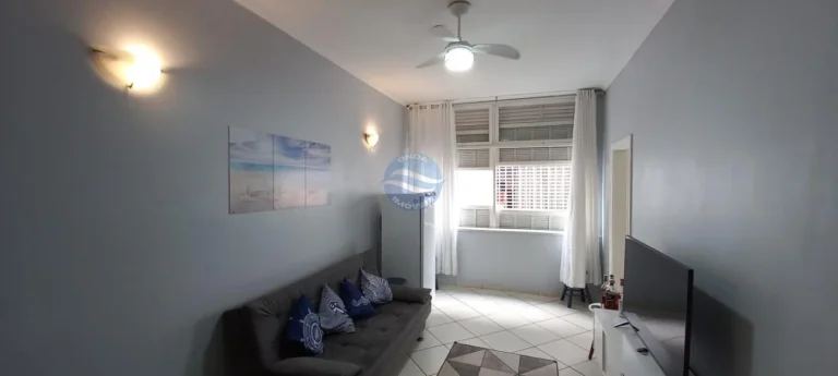 Imagem Apartamento a venda em Santos no Boqueirão quadra da praia.