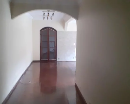 Imagem sobrado com 4 dormitórios, com jardim FL26