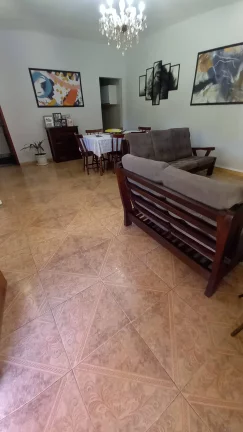Imagem Vendo esta linda casa com quintal em Nova Friburgo.