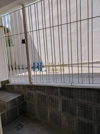 Imagem Casa Ampla com 4 Dormitórios, Suíte e Garagem para Até 7 Carros